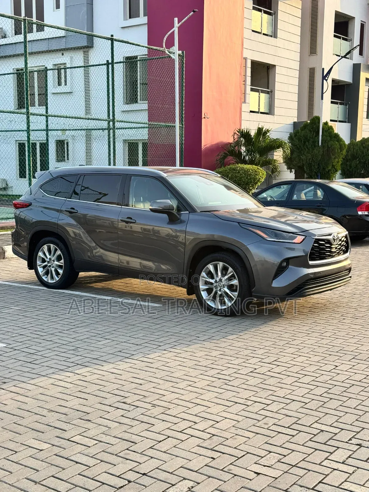 Toyota Highlander Limited AWD 2020 Gray