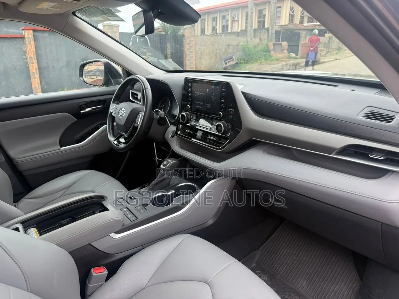 Toyota Highlander XLE AWD 2020 Gray