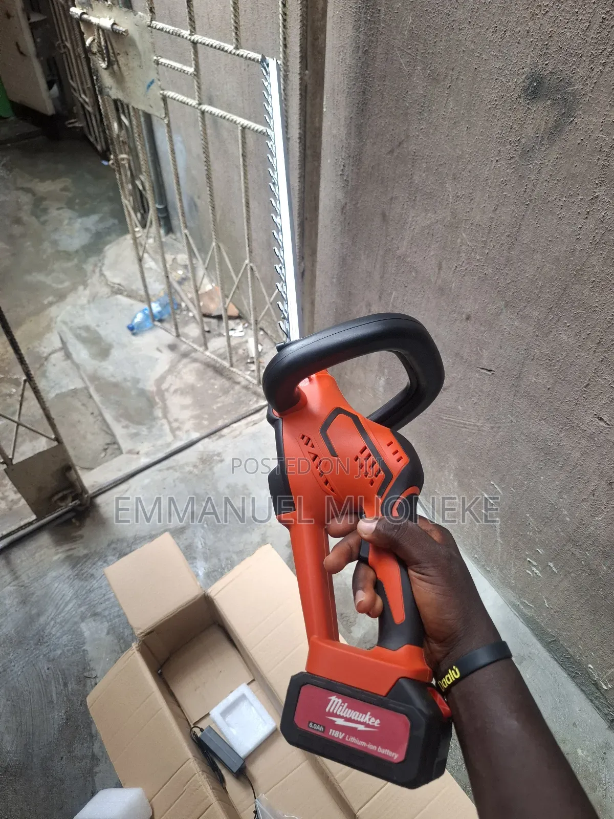 Cordless Electric Hedge Trimmer