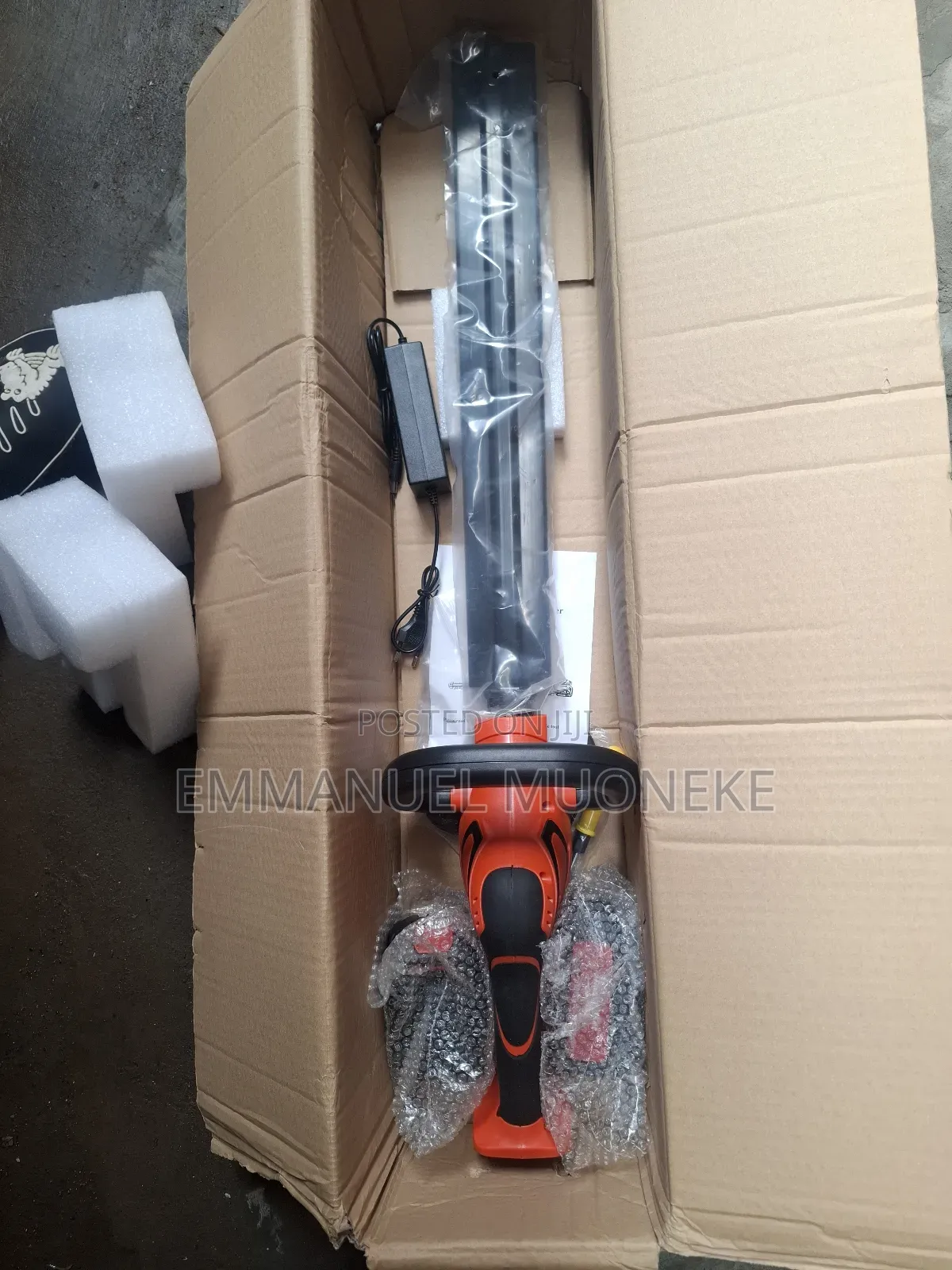 Cordless Electric Hedge Trimmer