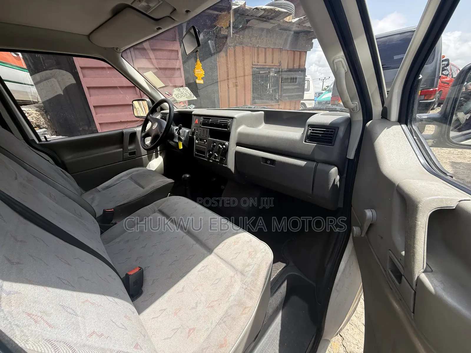 Volkswagen Transporter 2002 White