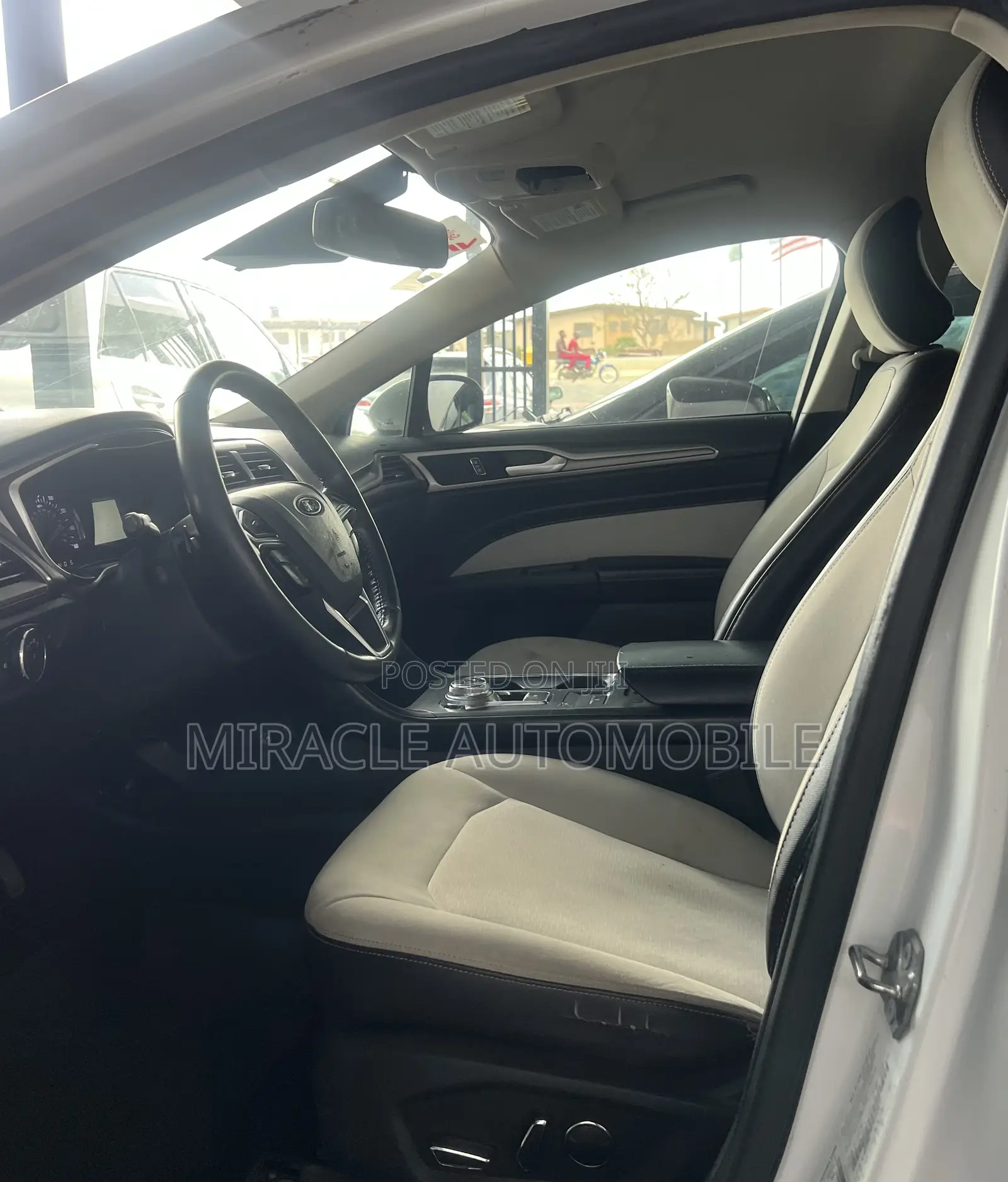 Ford Fusion SE FWD 2019 White