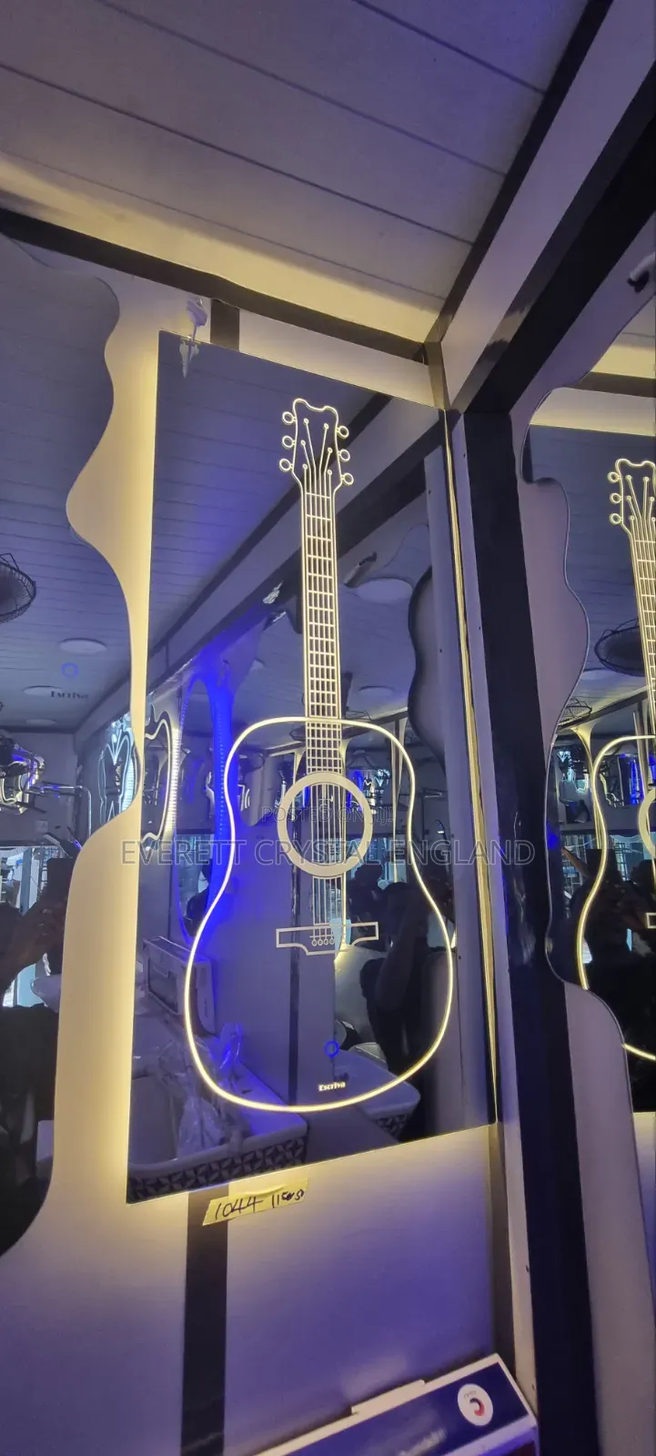 Guitar Led Mirror 3 Light
