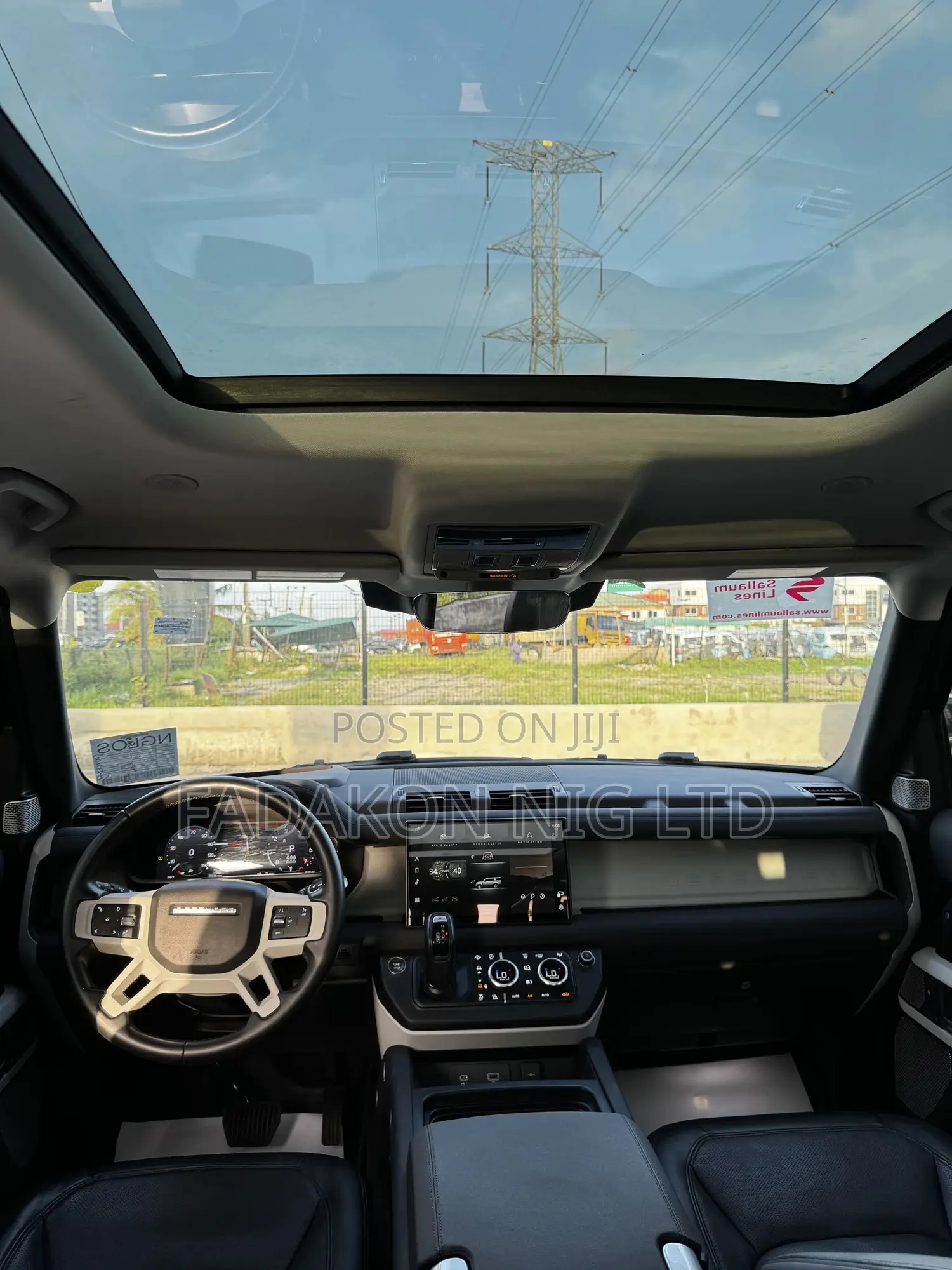 Land Rover Defender SE 2023 Black