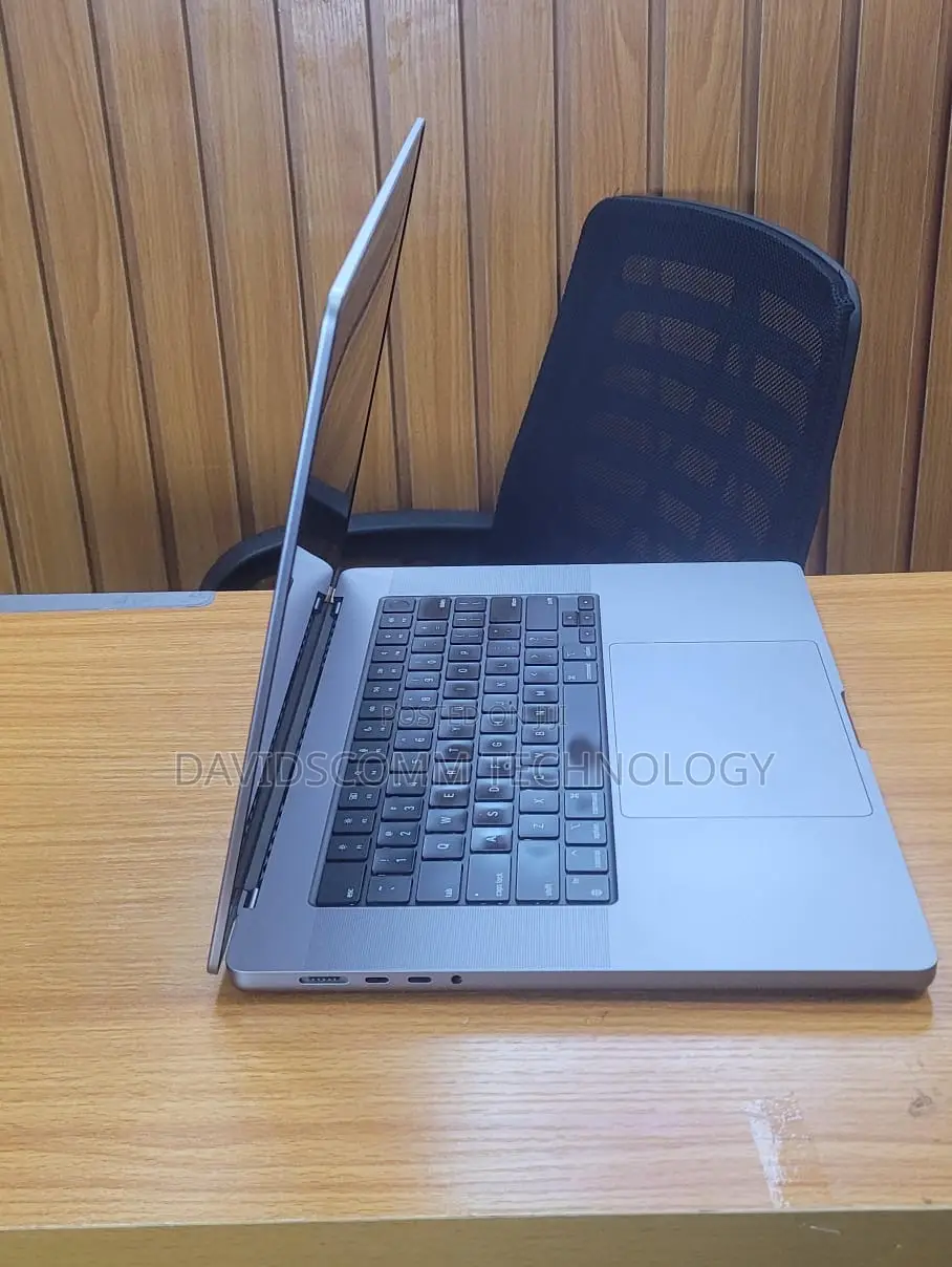 Laptop Apple MacBook Pro M1 64GB Apple M1 Max SSD 2T