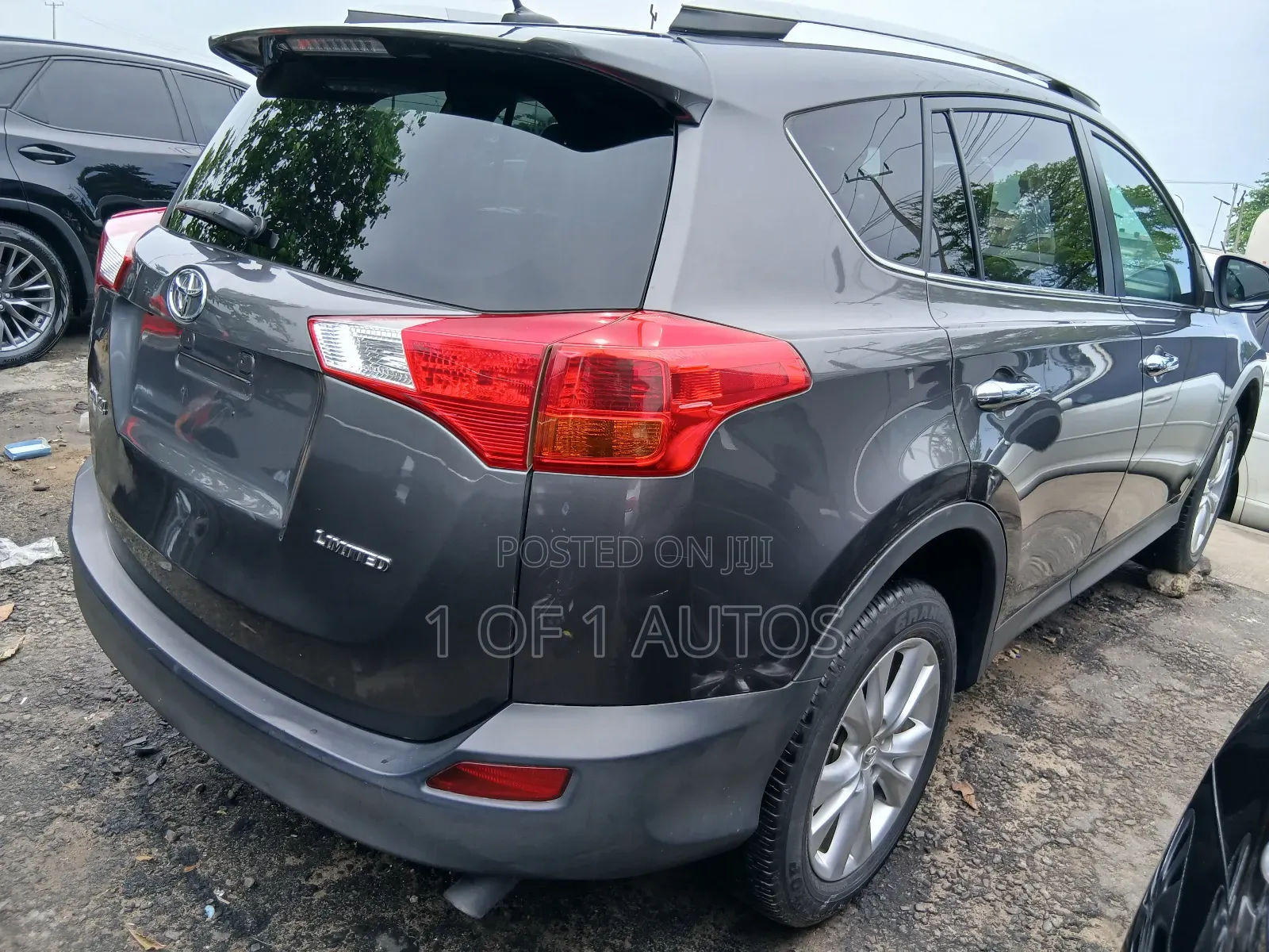 Toyota RAV4 Limited 4dr SUV AWD (2.5L 4cyl 6A) 2014 Gray