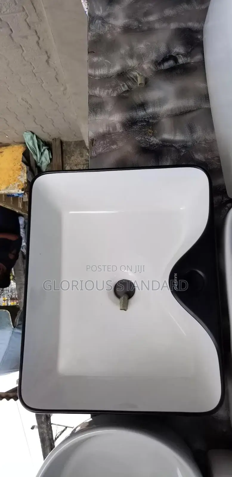 Black and White Square Pedicure Base