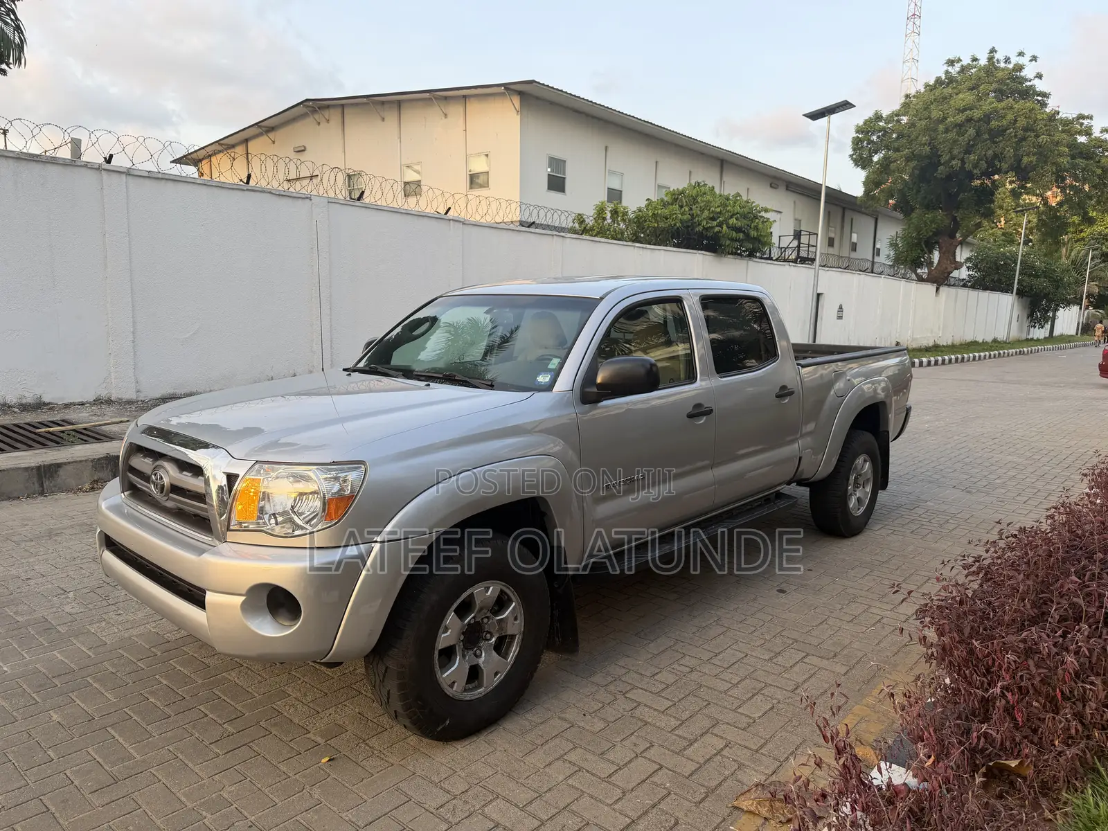 Toyota Tacoma Double Cab V6 Automatic 2010 Silver