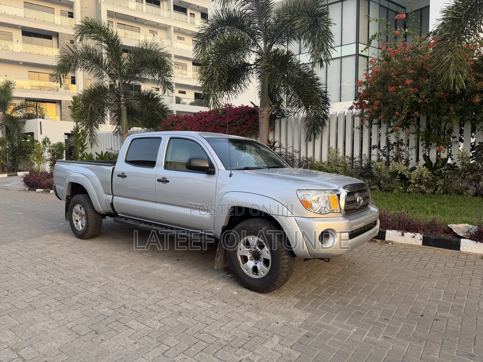 Toyota Tacoma Double Cab V6 Automatic 2010 Silver