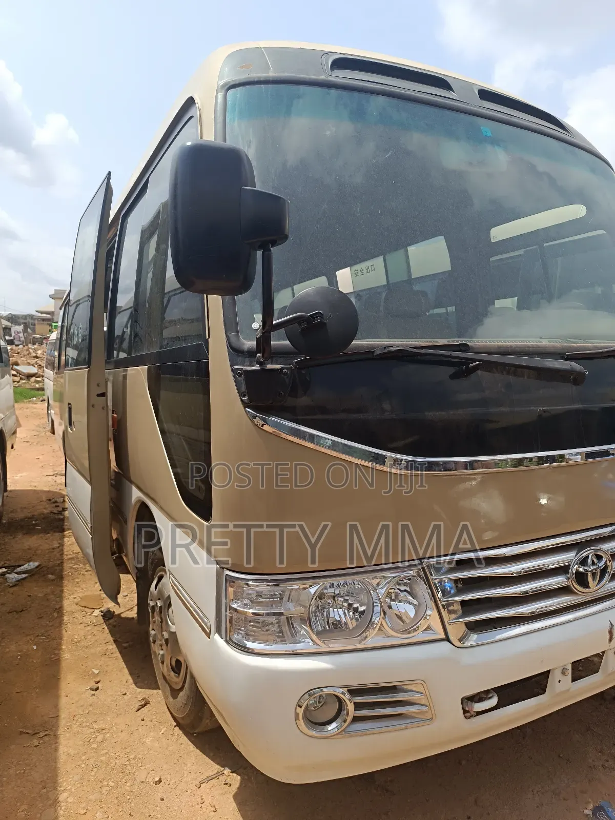 Toyota Coaster 2017 Beige