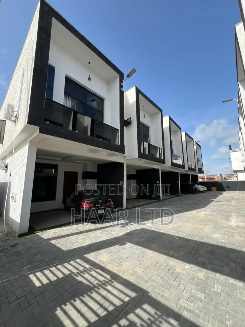 4bdrm Duplex in Ikota for rent
