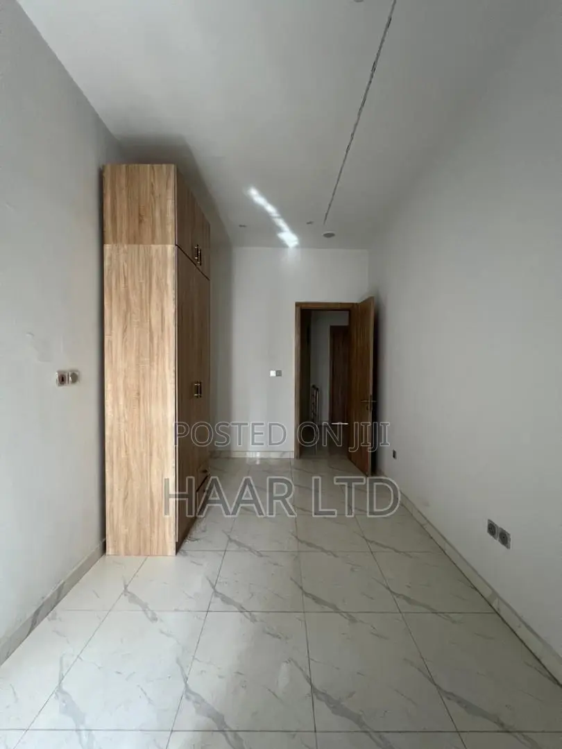 4bdrm Duplex in Ikota for rent