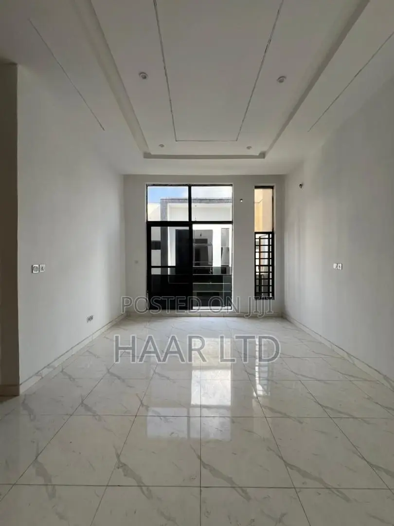 4bdrm Duplex in Ikota for rent