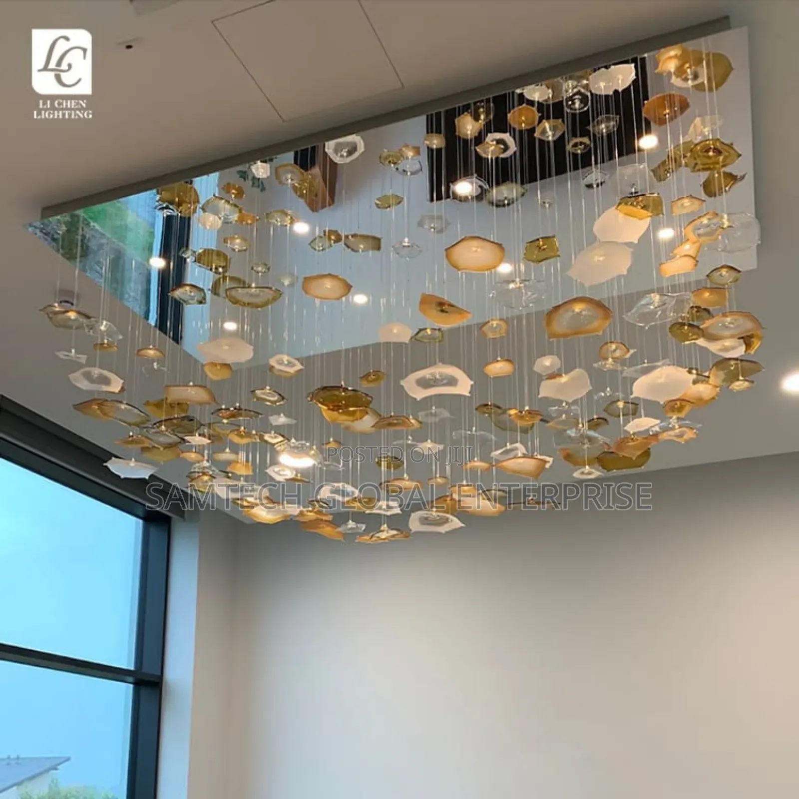 Magnificent Crystal Chandelier Light