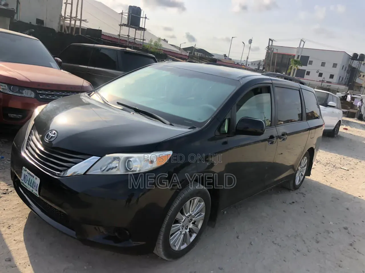 Toyota Sienna XLE AWD 7-Passenger 2013 Black
