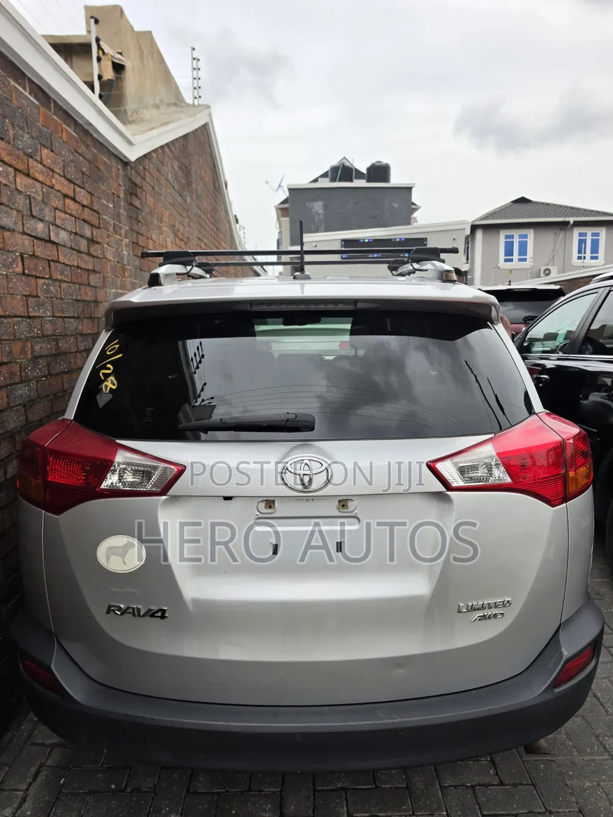 Toyota RAV4 Limited 4dr SUV AWD (2.5L 4cyl 6A) 2015 Silver