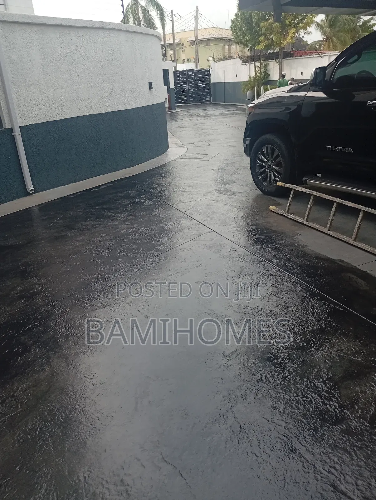Expert Compound Floor Painting Design