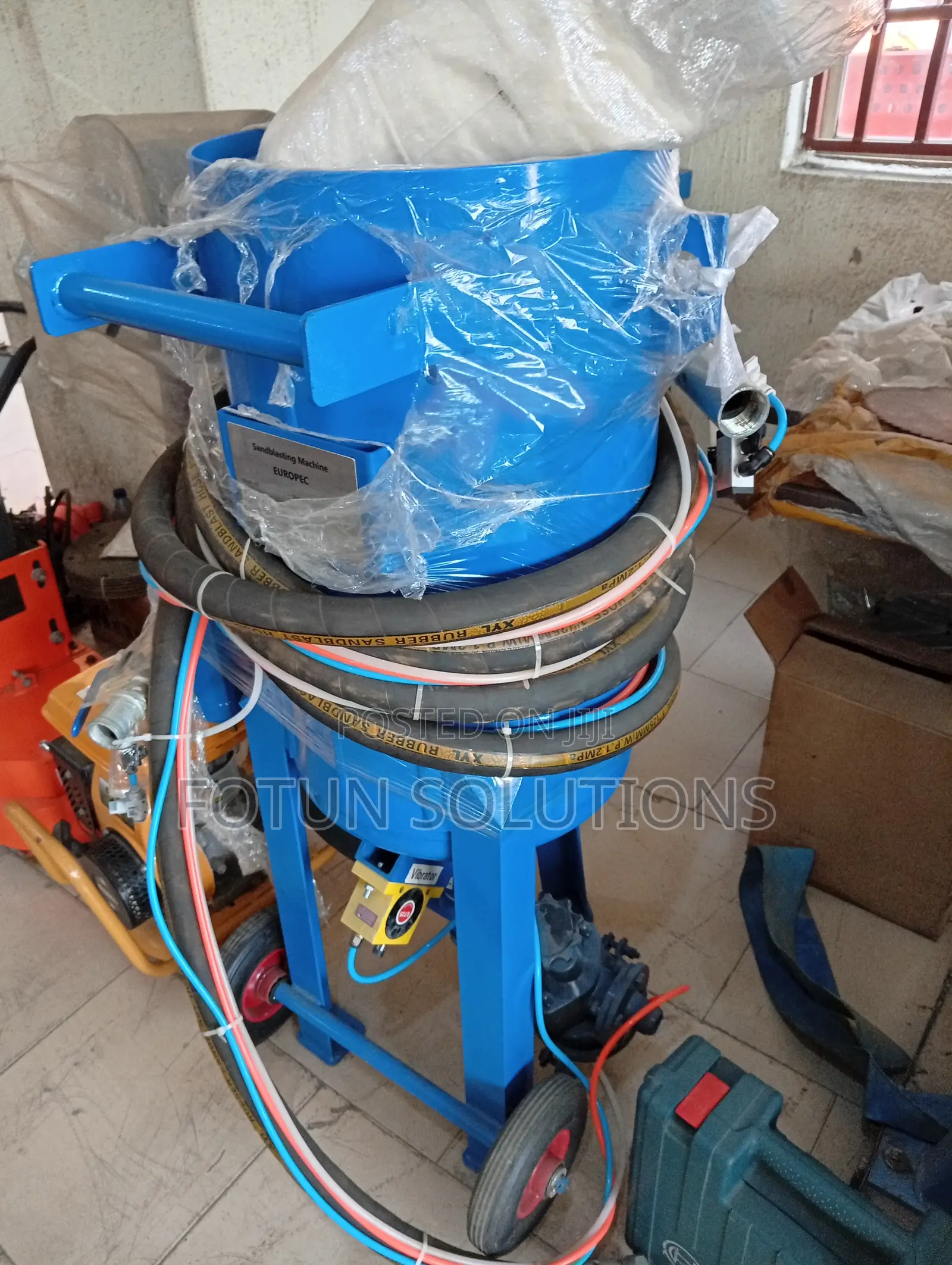 Sandblasting Machine