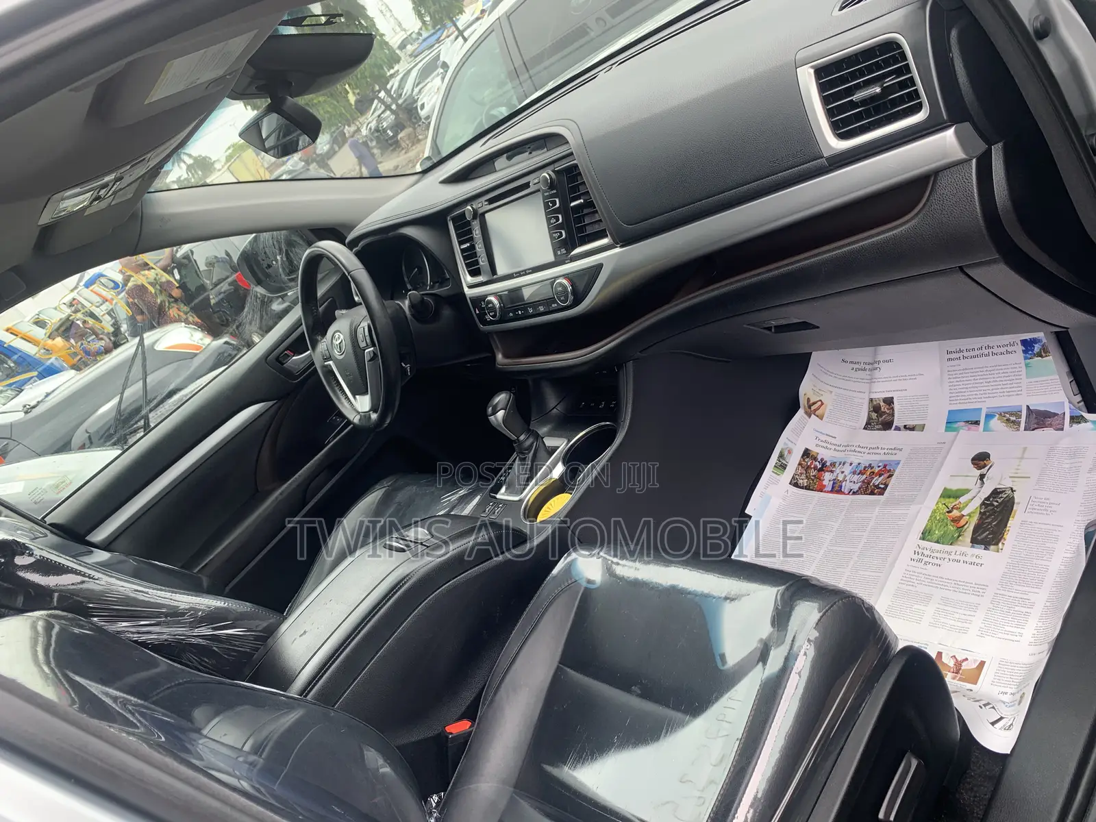 Toyota Highlander XLE 4x4 V6 (3.5L 6cyl 8A) 2018 Silver