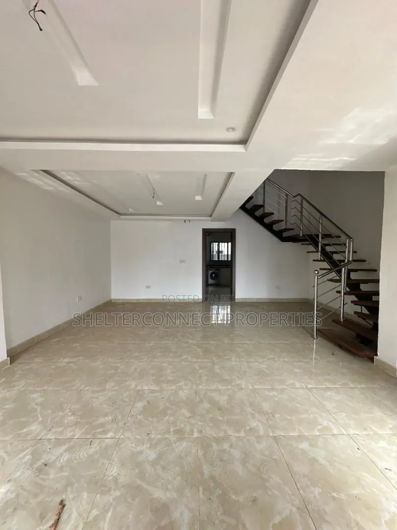 4bdrm Duplex in Lekki Phase 1 for rent