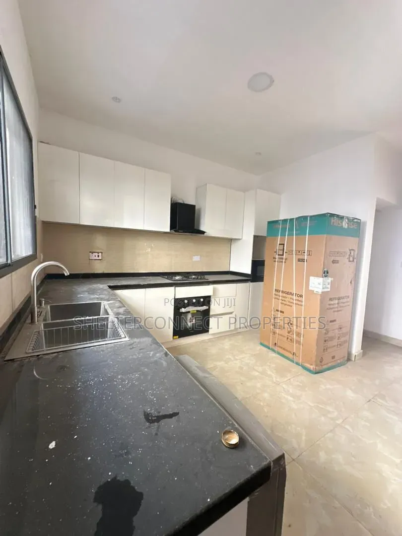 4bdrm Duplex in Lekki Phase 1 for rent