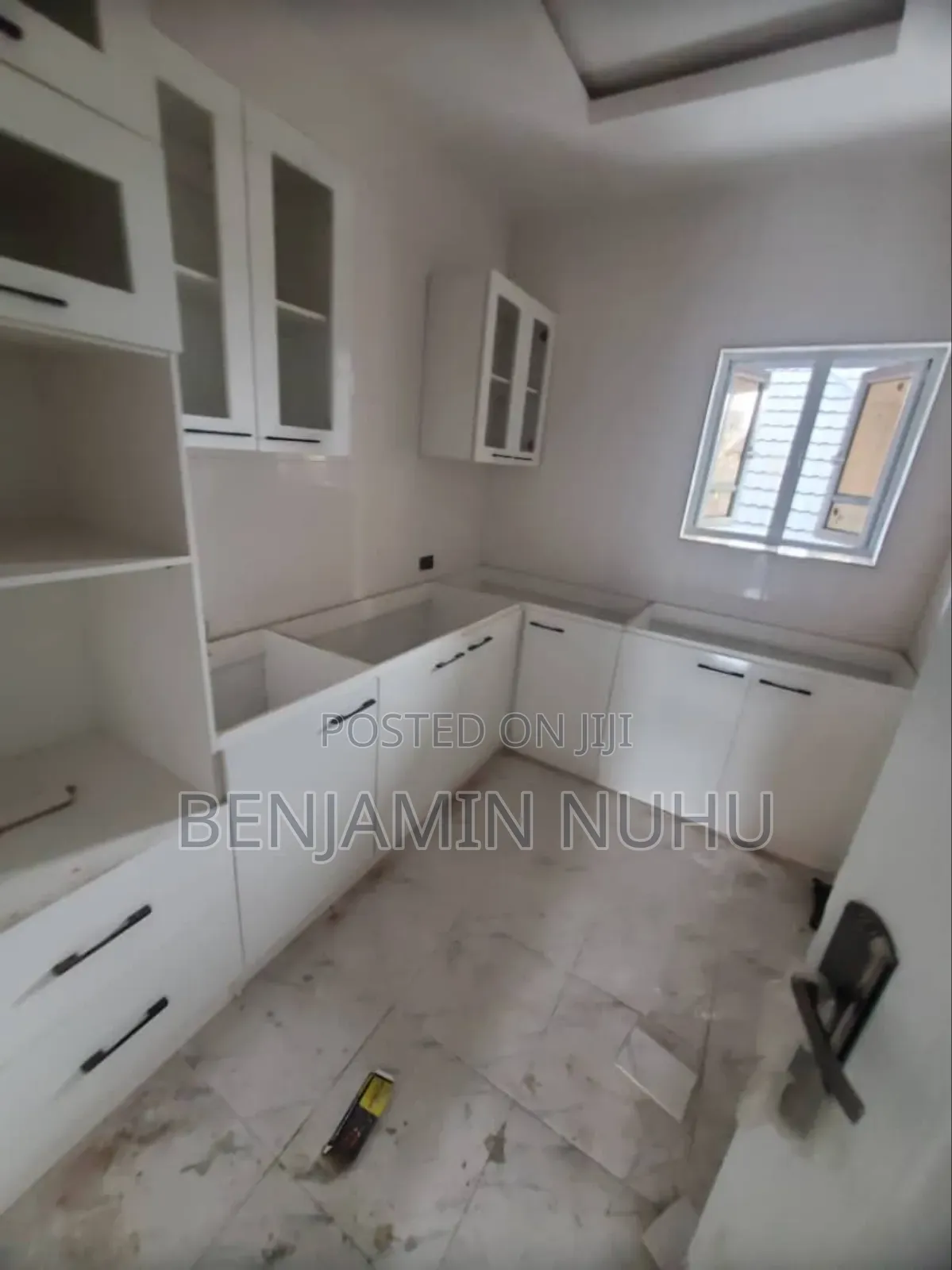 Mini Flat in Oakland Estate, Off Lekki-Epe Expressway for sale