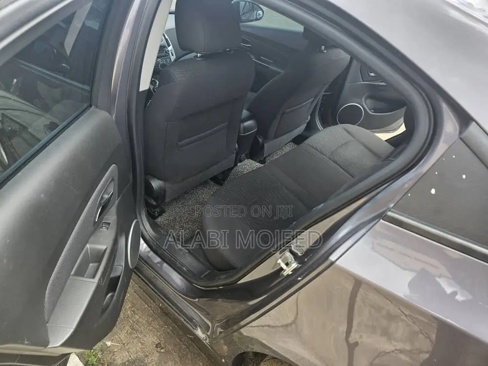 Chevrolet Cruze 1LT Auto 2013 Gray