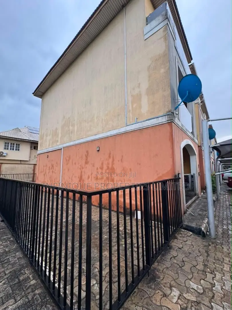 4bdrm Townhouse/Terrace in Ikeja GRA for sale