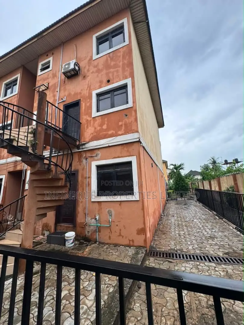 4bdrm Townhouse/Terrace in Ikeja GRA for sale