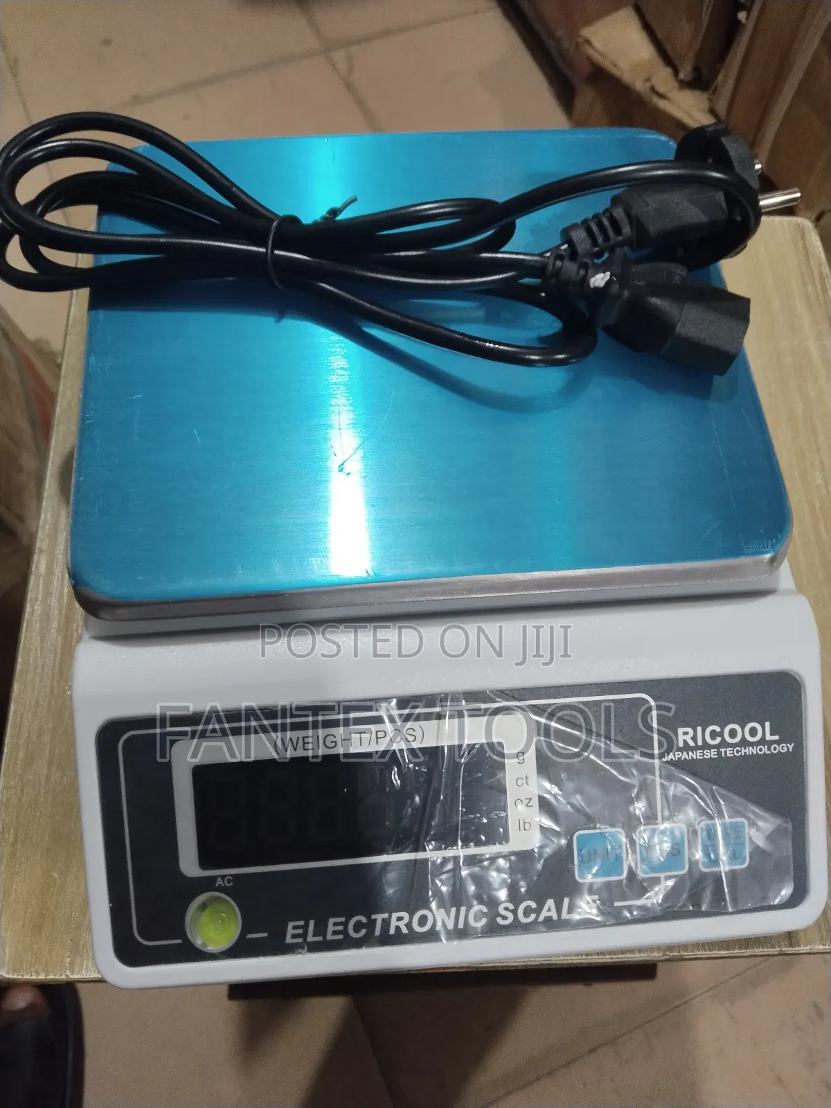 Digital Weighing Scale 10 Kg by 1 G.