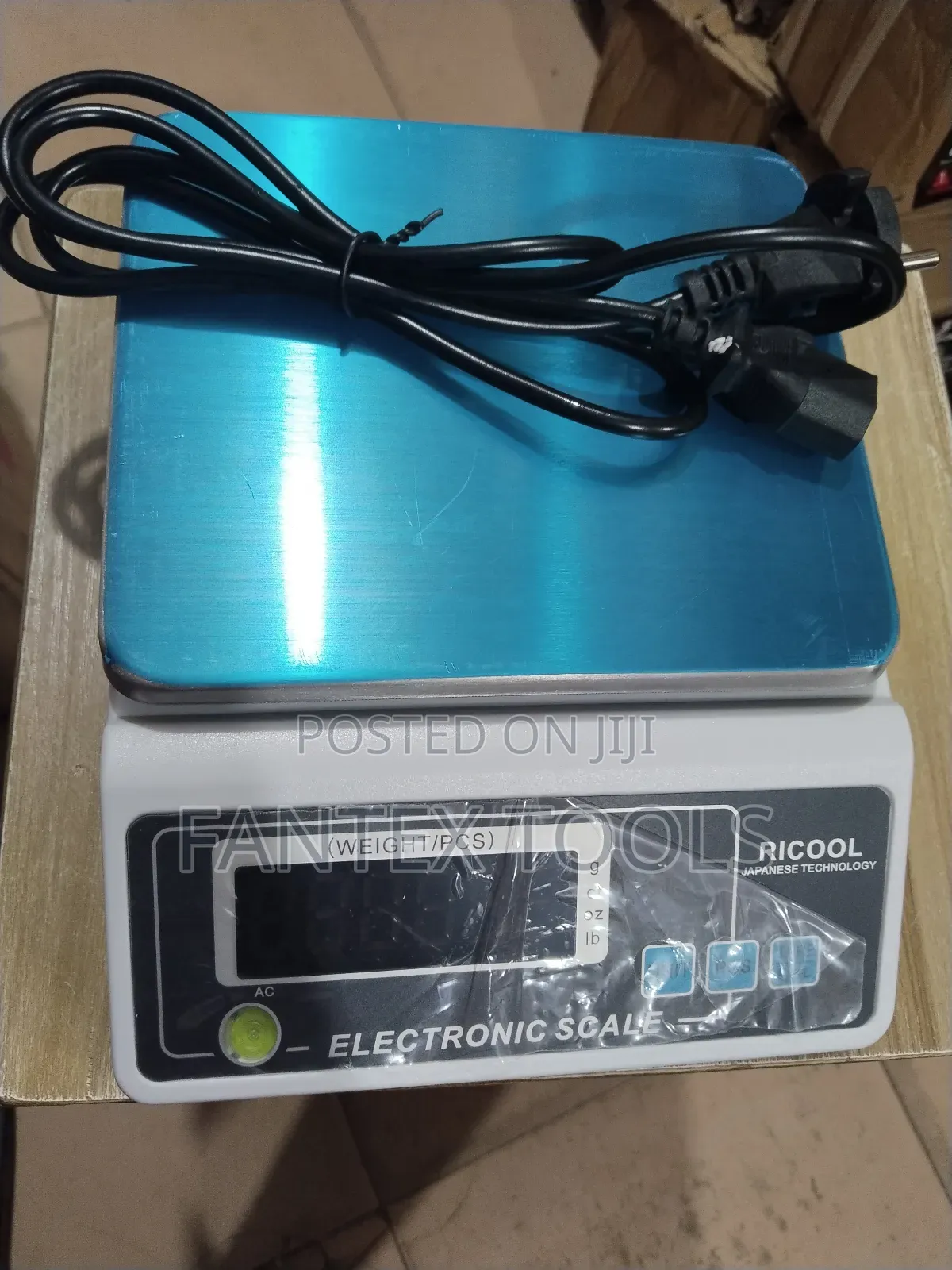 Digital Weighing Scale 10 Kg by 1 G.