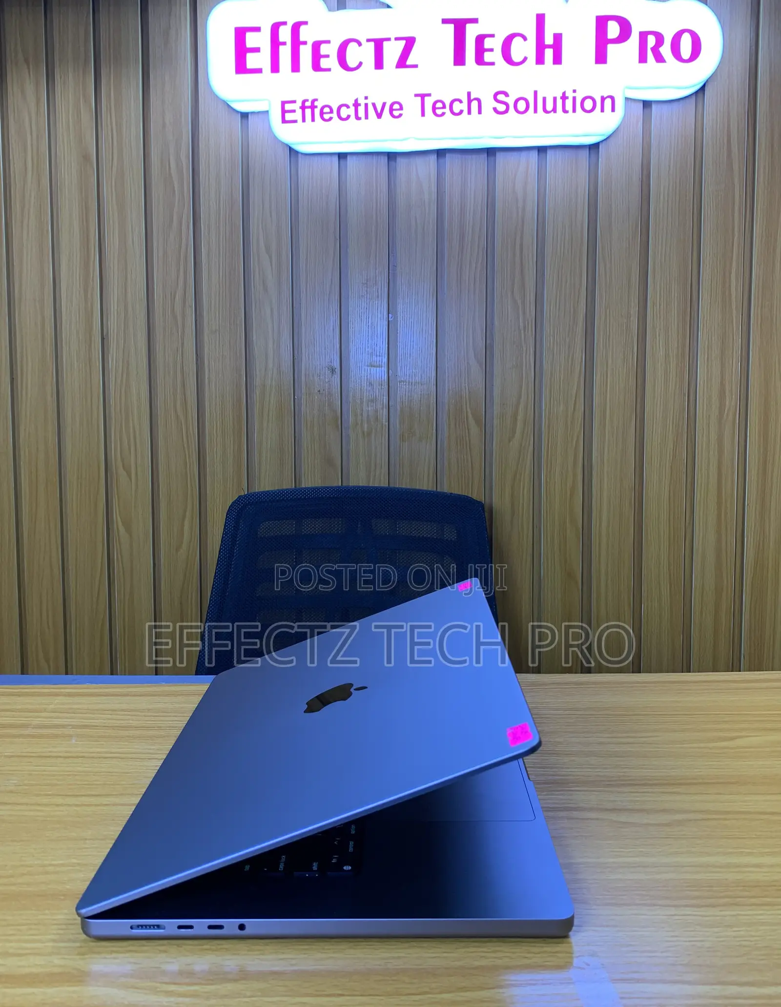Laptop Apple MacBook Pro 2023 M2 Max 16-inch 32GB Apple M2 SSD 512GB