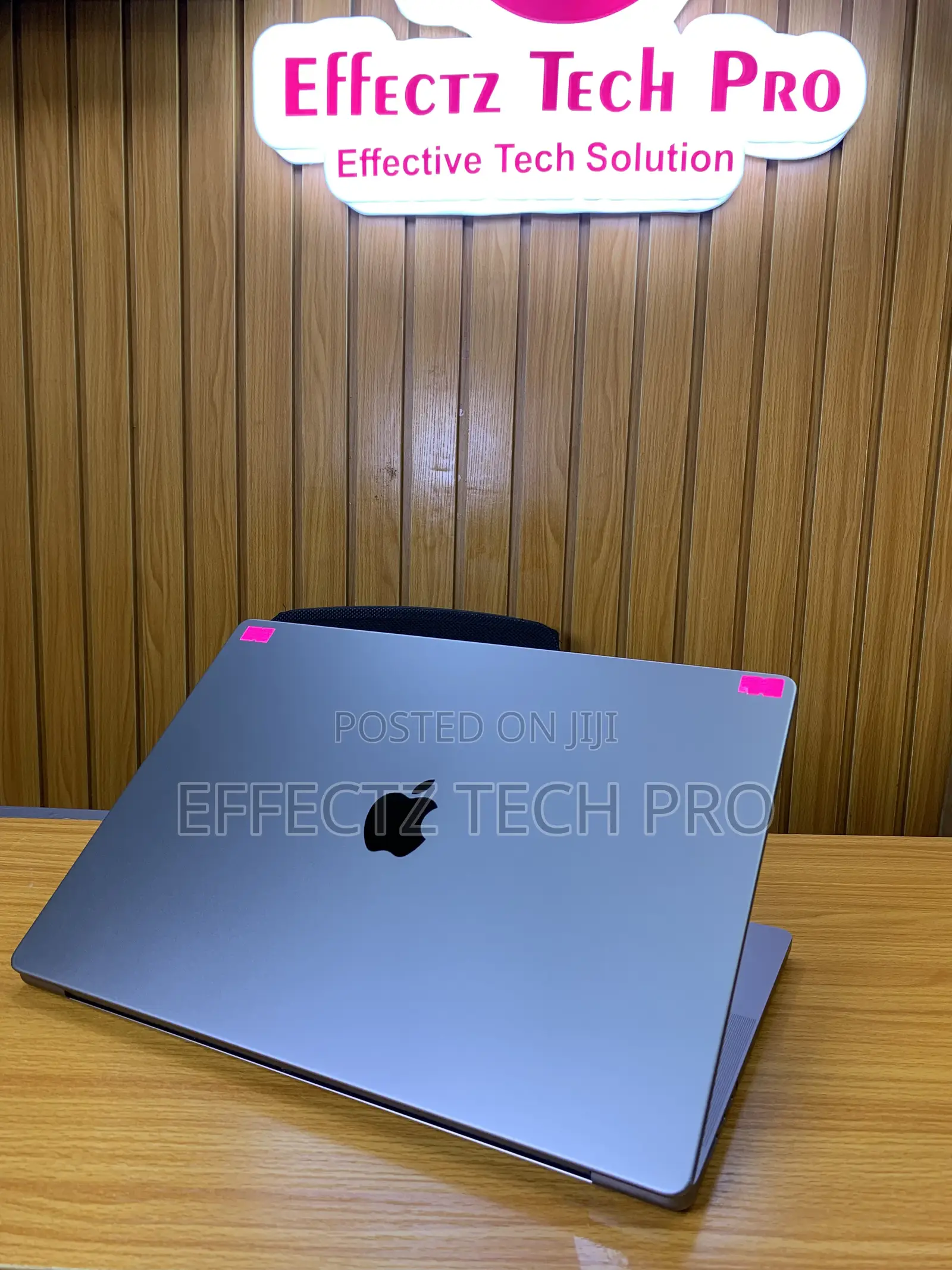 Laptop Apple MacBook Pro 2023 M2 Max 16-inch 32GB Apple M2 SSD 512GB