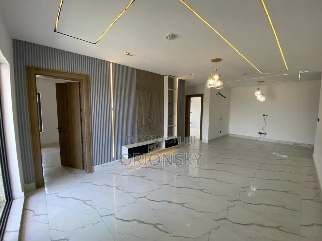 Furnished 2bdrm Apartment in Lekki for sale