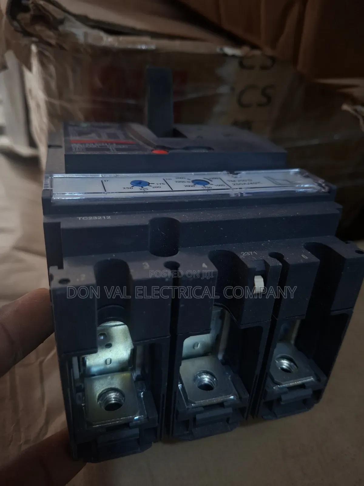 3pole McCb Schneider 250amp