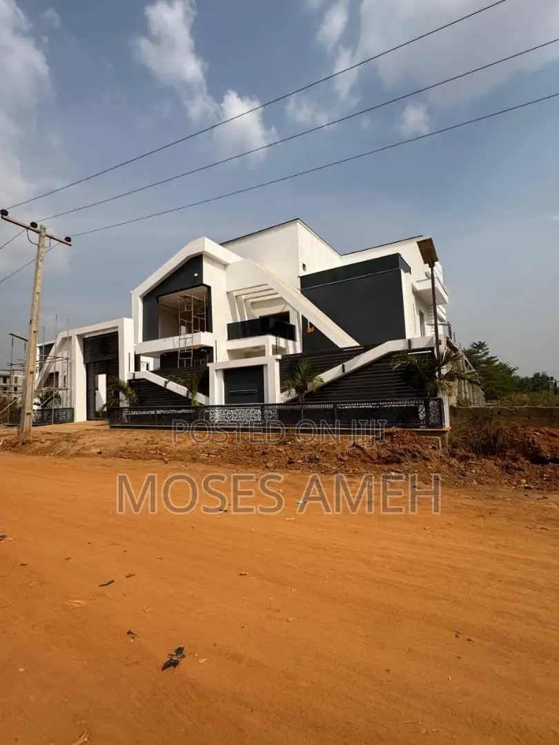 5bdrm Duplex in Katampe (Main) for sale