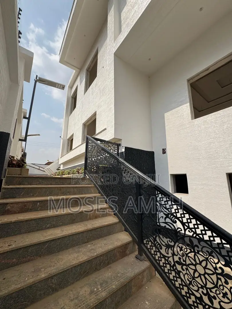5bdrm Duplex in Katampe (Main) for sale