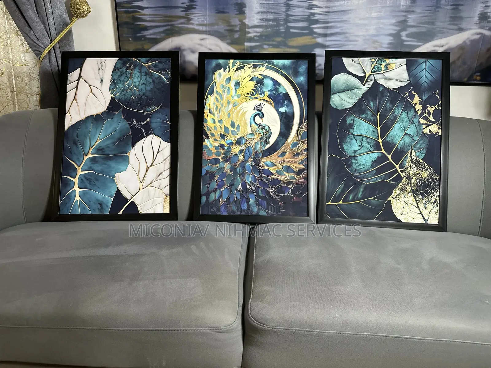 3-in-1 Peacock Canvas Wall Frame – Luxury Modern Wall Art (Framed)