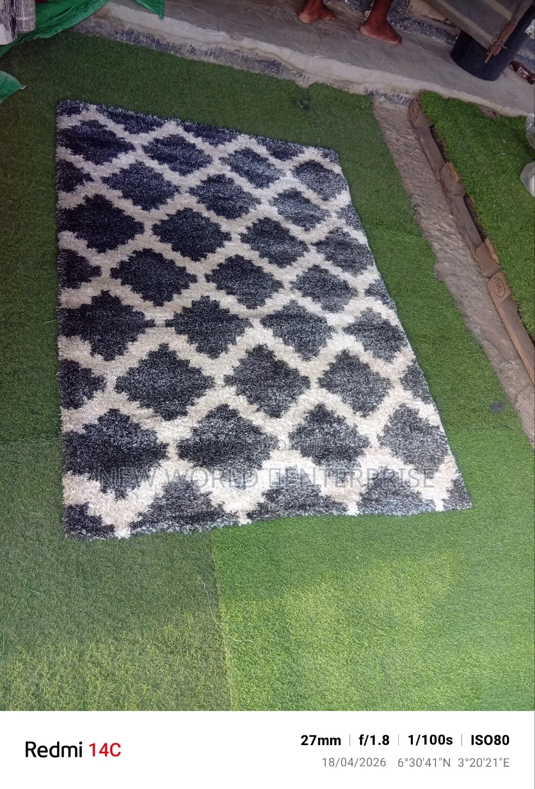 4by6 Feets Modern German Fluffy Shaggy Centre Rug