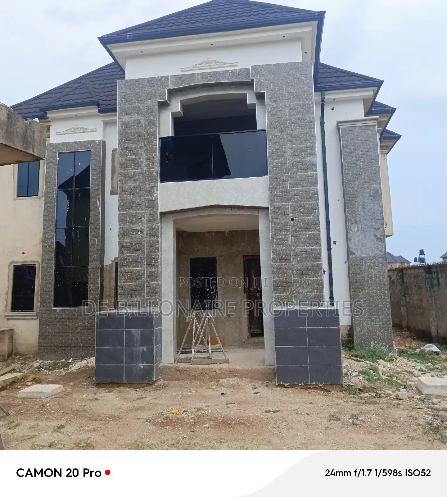 5bdrm Duplex in Human Race, Owerri for sale
