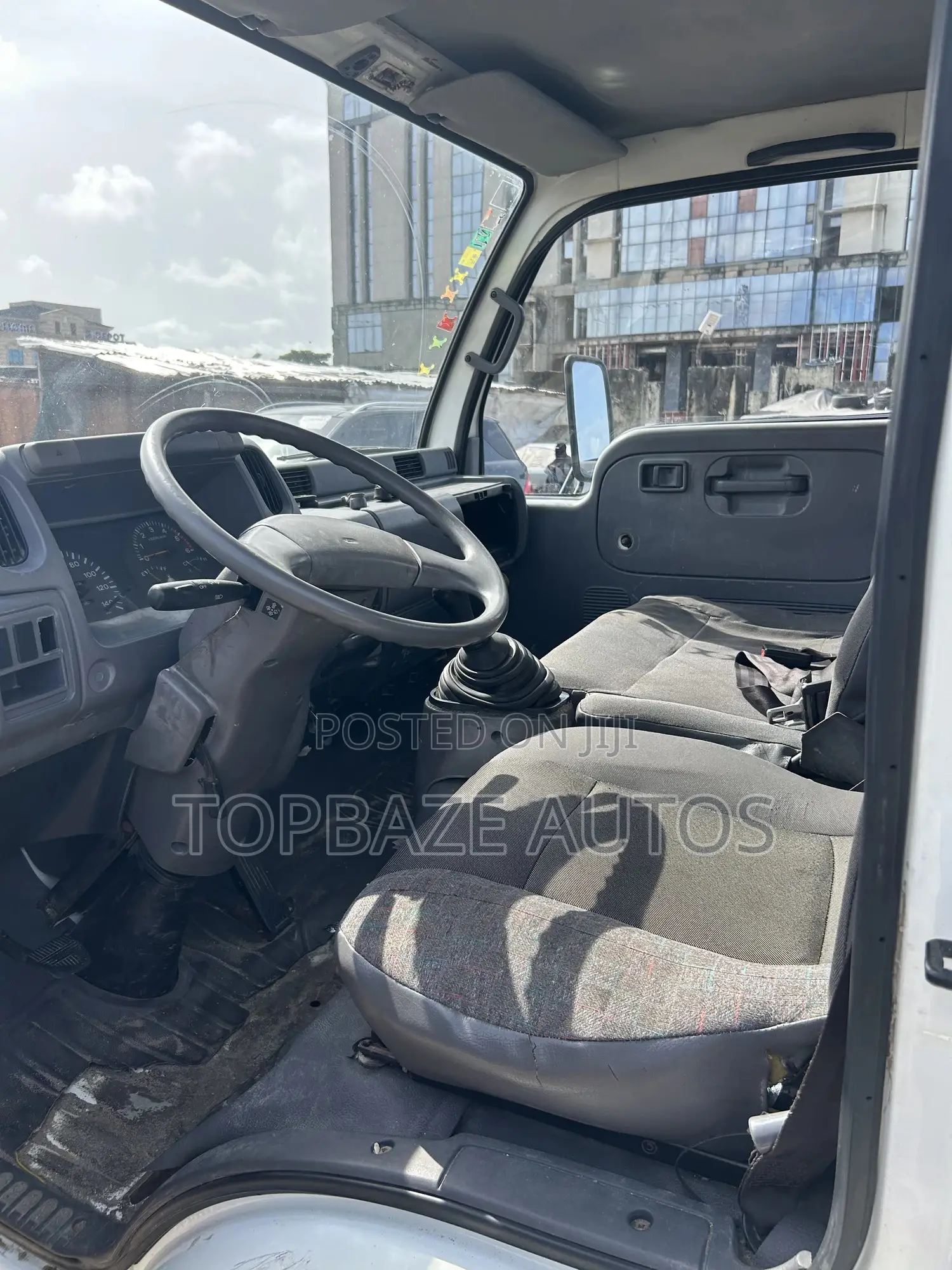 Nissan Cabster