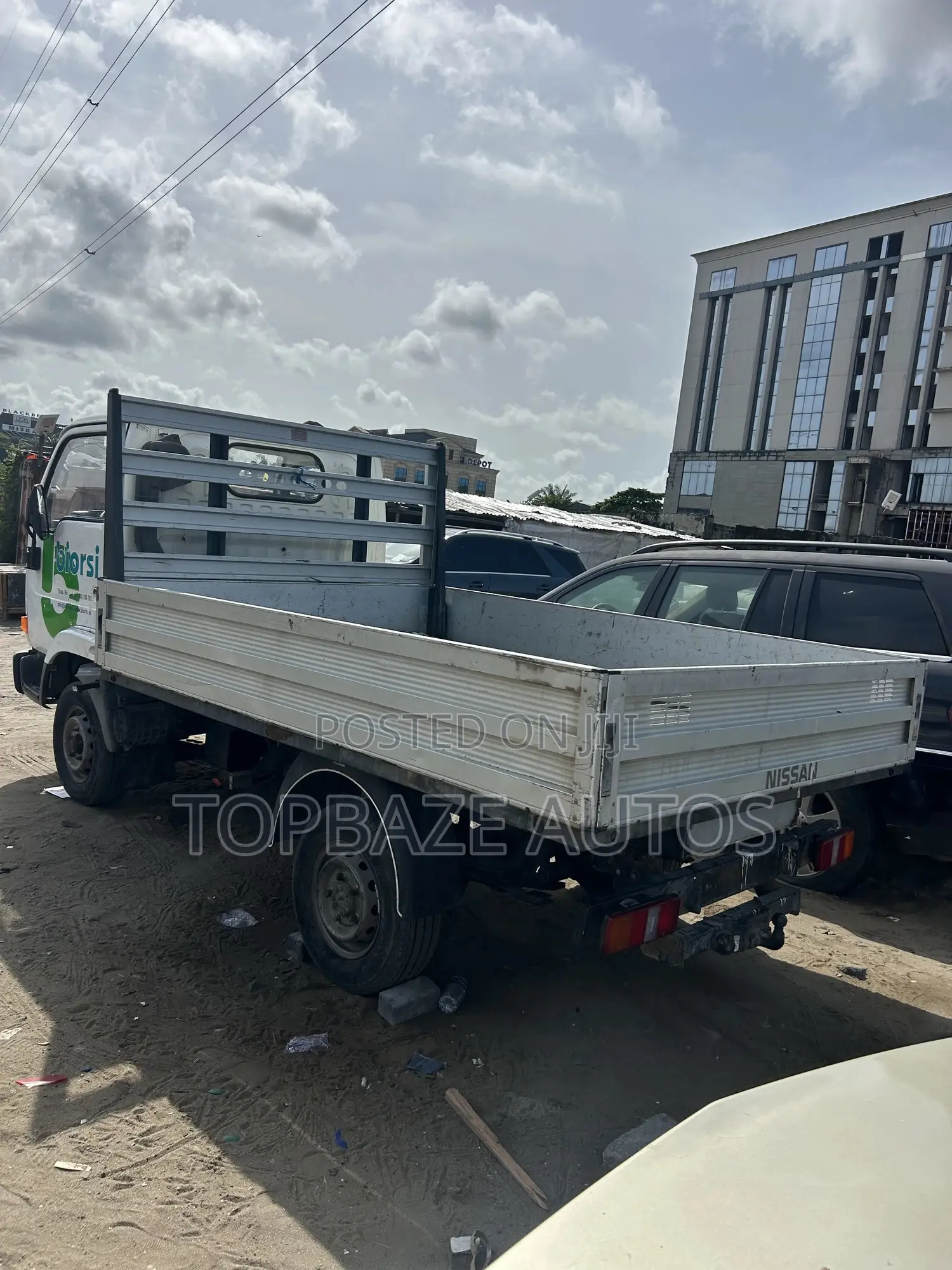 Nissan Cabster