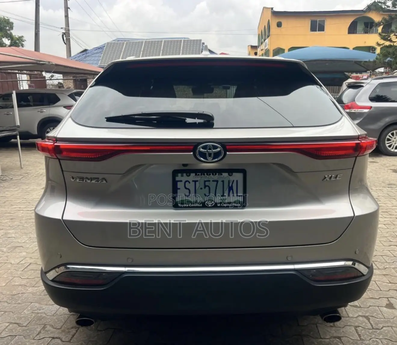 Toyota Venza Limited AWD 2023 Silver