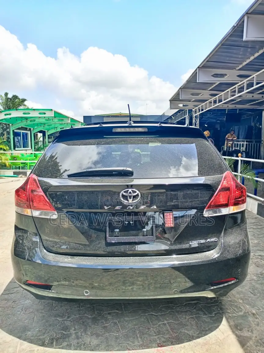 Toyota Venza Limited 2016 Black