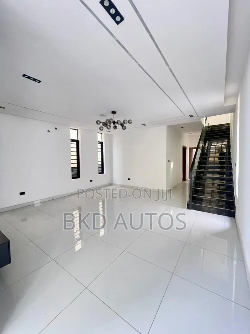 4bdrm Duplex in Ajah for sale