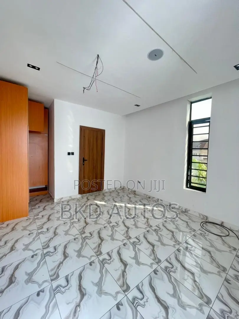4bdrm Duplex in Ajah for sale