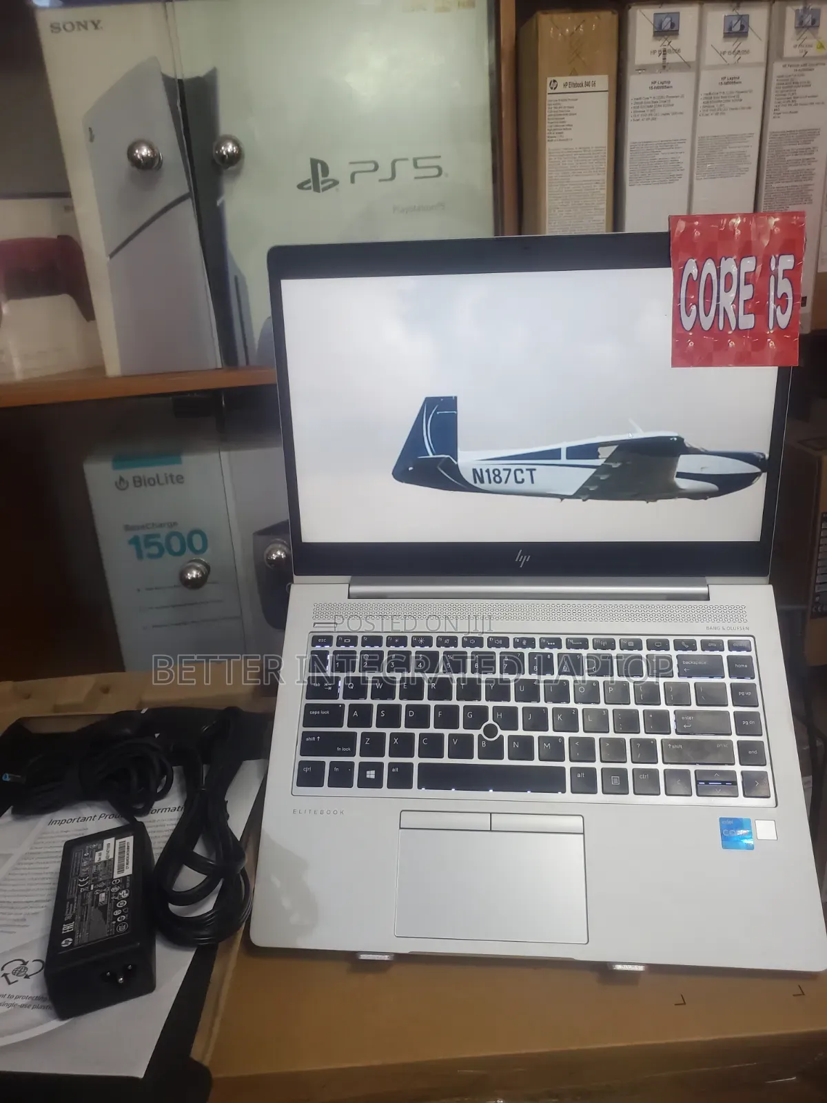 New Laptop HP EliteBook 820 16GB Intel Core 5 SSD 1T