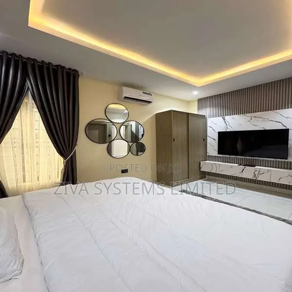 Luxury 3 Bedroom Apartment With Balconies, and Air Hockey