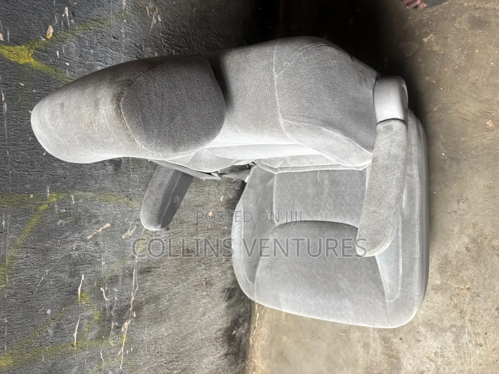 2 Middle Seat Toyota Sienna 2004-08 Available Fabric