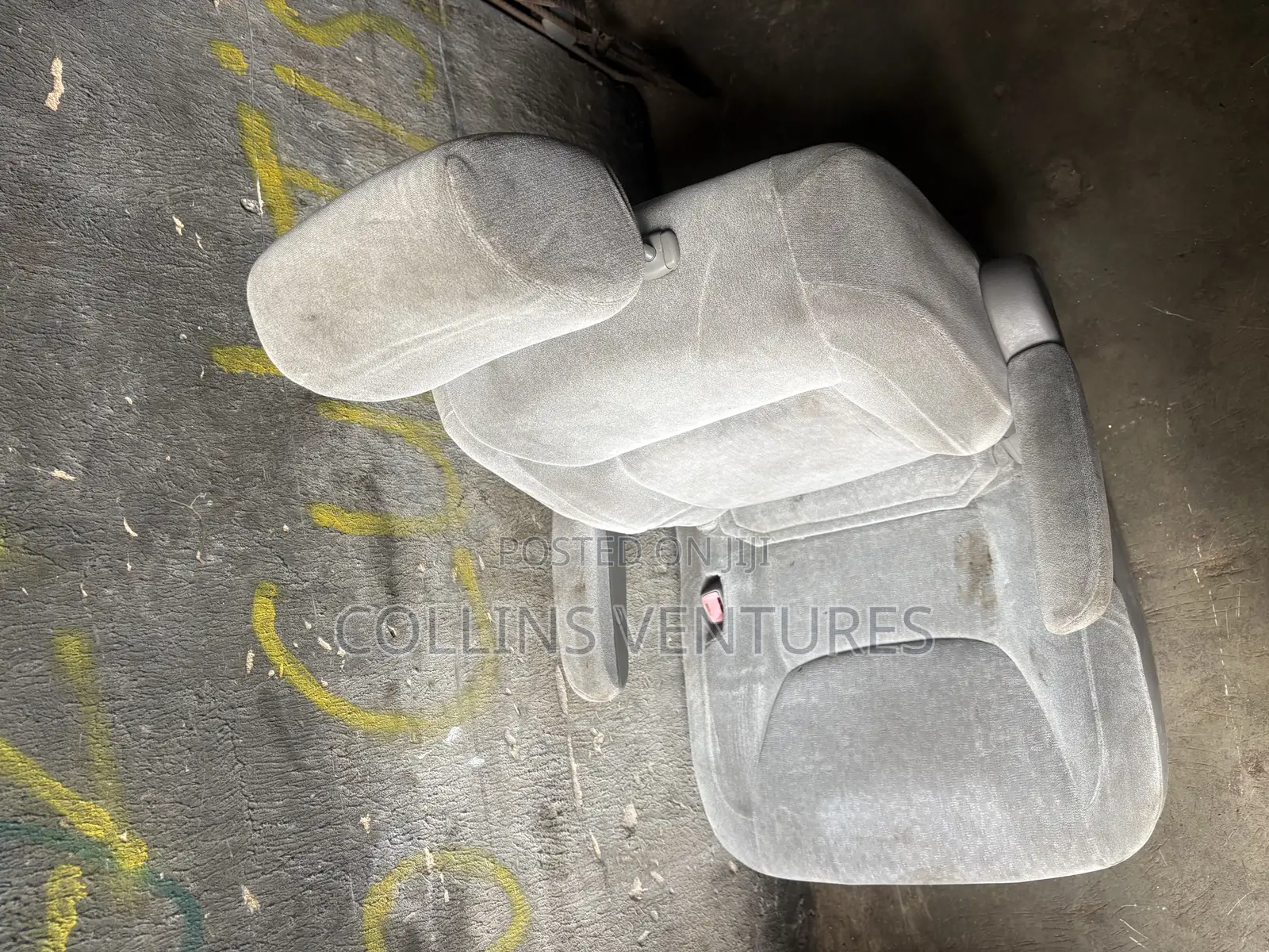 2 Middle Seat Toyota Sienna 2004-08 Available Fabric